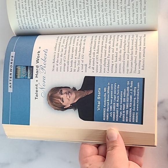 Select Editions Book - Picture 6 of 12